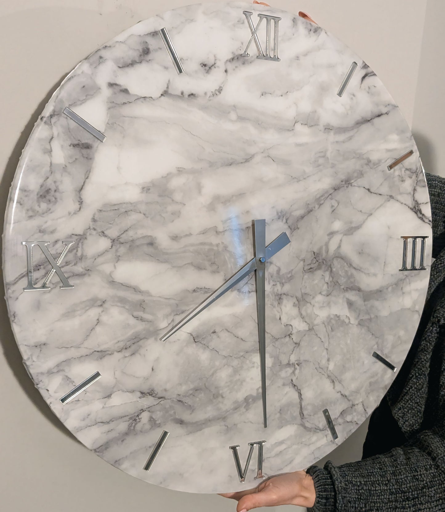 Orologio da parete effetto marmo Romeo Grigio