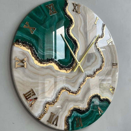 Abstract wall watch in green epoxy resin